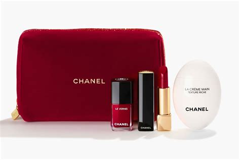 chanel christmas gift set.